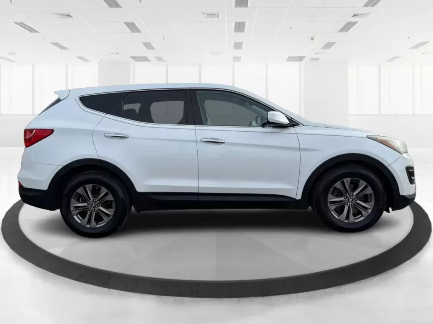 2013 Hyundai Santa Fe Sport (5XYZT3LB2DG) with an Theta II 2.4L I-4 gasoline direct injection engine, 6-Speed Automatic transmission, located at 1184 Kauffman Ave, Fairborn, OH, 45324, (937) 908-9800, 39.807072, -84.030914 - **Adventure Awaits: Drive the 2013 Hyundai Santa Fe Sport in Fairborn, OH!**<br /> <br /> Are you ready to elevate your lifestyle while enjoying the freedom of the open road? Look no further than the stunning 2013 Hyundai Santa Fe Sport, available now at Advantage Car and Credit in Fairborn, OH! Thi - Photo#1