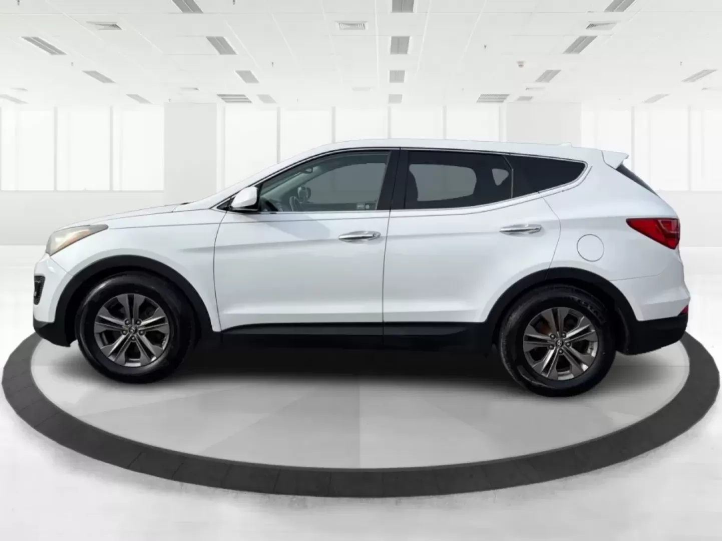 2013 Hyundai Santa Fe Sport (5XYZT3LB2DG) with an Theta II 2.4L I-4 gasoline direct injection engine, 6-Speed Automatic transmission, located at 1184 Kauffman Ave, Fairborn, OH, 45324, (937) 908-9800, 39.807072, -84.030914 - **Adventure Awaits: Drive the 2013 Hyundai Santa Fe Sport in Fairborn, OH!**<br /> <br /> Are you ready to elevate your lifestyle while enjoying the freedom of the open road? Look no further than the stunning 2013 Hyundai Santa Fe Sport, available now at Advantage Car and Credit in Fairborn, OH! Thi - Photo#5