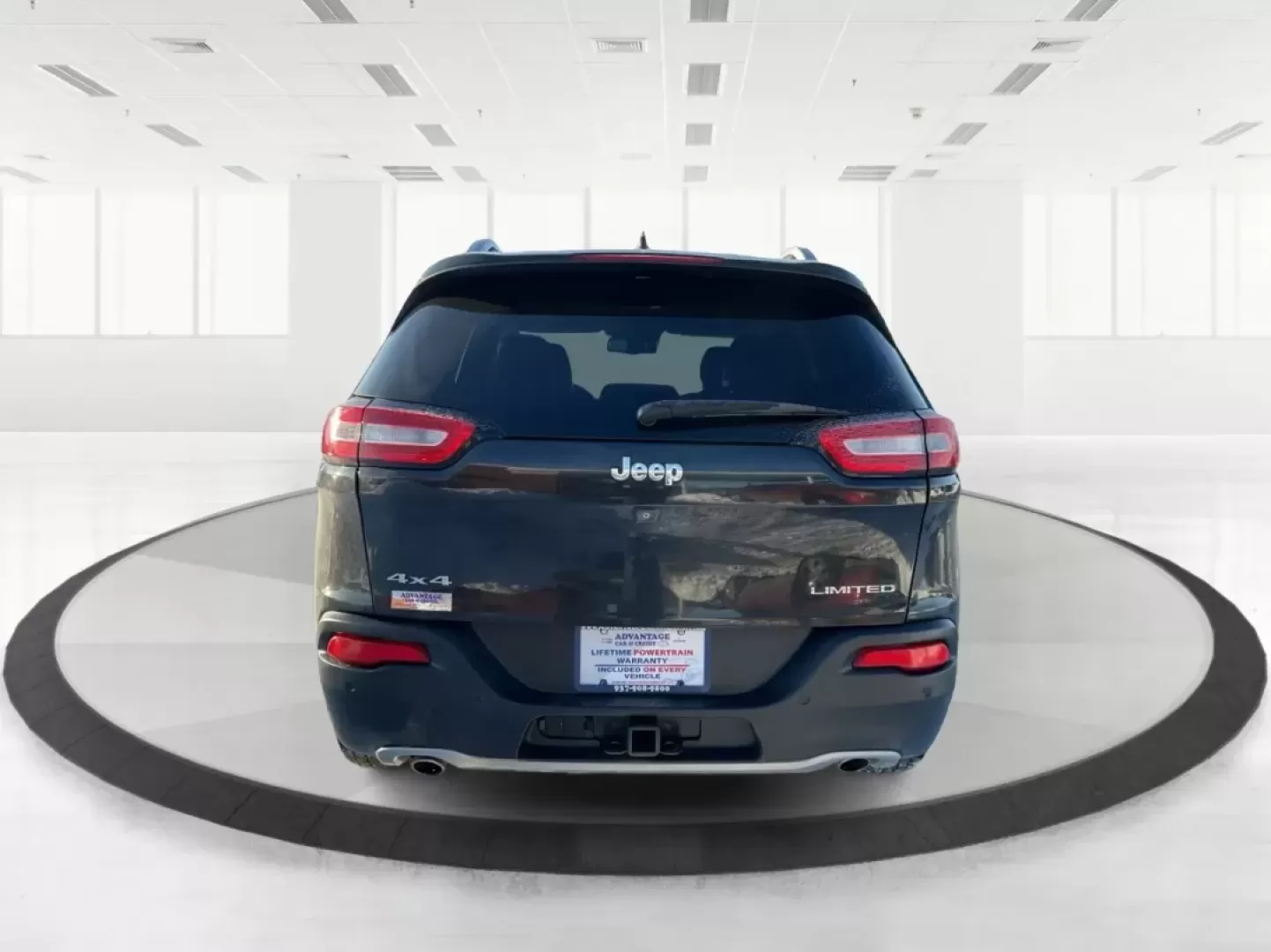 2014 Jeep Cherokee (1C4PJMDS5EW) with an Other engine, located at 1230 East Main St, Xenia, OH, 45385, (937) 908-9800, 39.688026, -83.910172 - Discover the perfect blend of versatility and style with the 2014 Jeep Cherokee Limited, now available at Advantage Car and Credit in Troy, OH! Whether you're navigating the daily grind or embarking on weekend adventures, this crossover SUV is designed to enhance your lifestyle, making it an ideal c - Photo#3