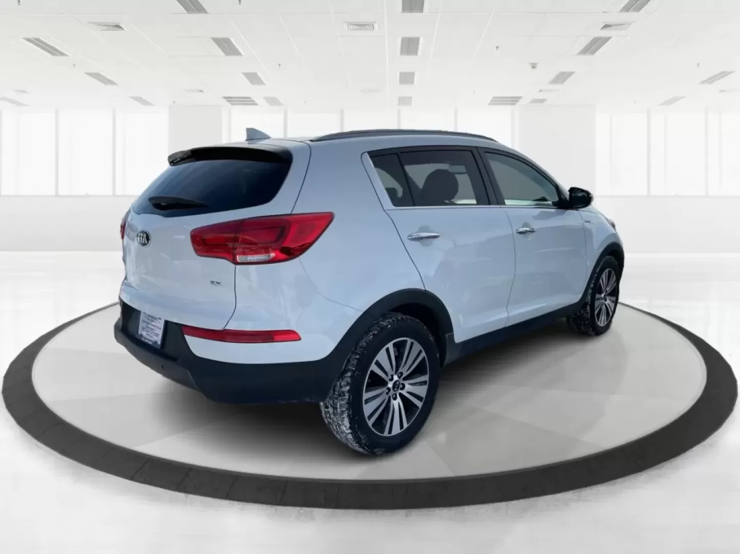 2016 Kia Sportage EX (KNDPCCAC2G7) with an Theta II 2.4L I-4 gasoline direct injection engine, 6-Speed Automatic transmission, located at 8750 N County Rd 25A, Piqua, OH, 45356, (937) 908-9800, 40.164391, -84.232513 - ### Elevate Your Adventures with the 2016 Kia Sportage EX from Advantage Car and Credit - Piqua!<br /> <br /> Are you ready to embrace a lifestyle filled with adventure and comfort? Whether you're a growing family, a daily commuter, or someone who loves weekend getaways, the 2016 Kia Sportage EX is - Photo#2