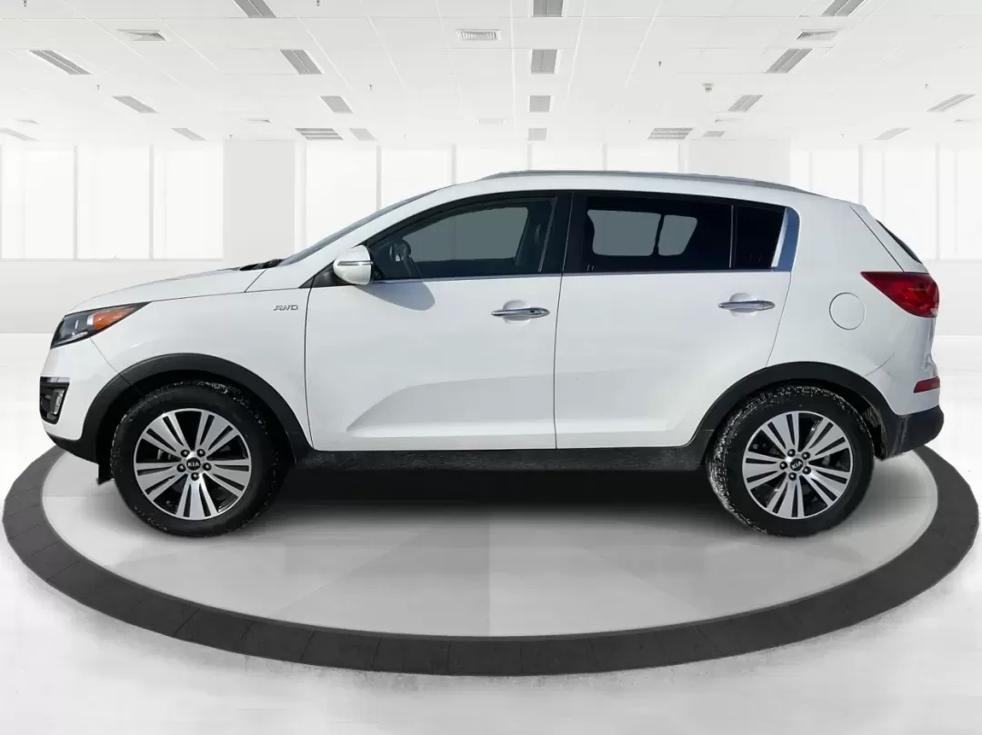 2016 Kia Sportage EX (KNDPCCAC2G7) with an Theta II 2.4L I-4 gasoline direct injection engine, located at 8750 N County Rd 25A, Piqua, OH, 45356, (937) 908-9800, 40.164391, -84.232513 - ### Elevate Your Adventures with the 2016 Kia Sportage EX from Advantage Car and Credit - Piqua!<br /> <br /> Are you ready to embrace a lifestyle filled with adventure and comfort? Whether you're a growing family, a daily commuter, or someone who loves weekend getaways, the 2016 Kia Sportage EX is - Photo#5