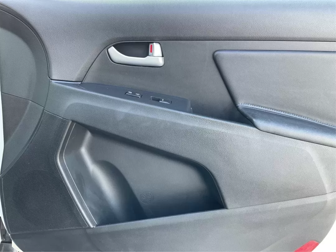 2016 Kia Sportage EX (KNDPCCAC2G7) with an Theta II 2.4L I-4 gasoline direct injection engine, located at 8750 N County Rd 25A, Piqua, OH, 45356, (937) 908-9800, 40.164391, -84.232513 - ### Elevate Your Adventures with the 2016 Kia Sportage EX from Advantage Car and Credit - Piqua!<br /> <br /> Are you ready to embrace a lifestyle filled with adventure and comfort? Whether you're a growing family, a daily commuter, or someone who loves weekend getaways, the 2016 Kia Sportage EX is - Photo#19