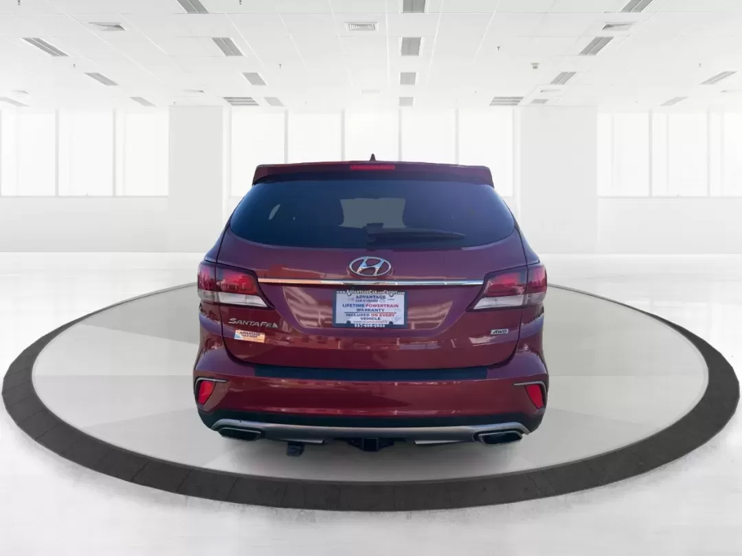 2017 Hyundai Santa Fe SE (KM8SMDHF0HU) with an 3.3L V-6 gasoline direct injection engine, 6A transmission, located at 1230 East Main St, Xenia, OH, 45385, (937) 908-9800, 39.688026, -83.910172 - **Adventure Awaits with This 2017 Hyundai Santa Fe SE - Your Ideal Family SUV!**<br /> <br /> Are you on the lookout for a versatile, spacious SUV that can easily accommodate your family's needs? Look no further than this stunning 2017 Hyundai Santa Fe SE, available now at Advantage Car and Credit i - Photo#3