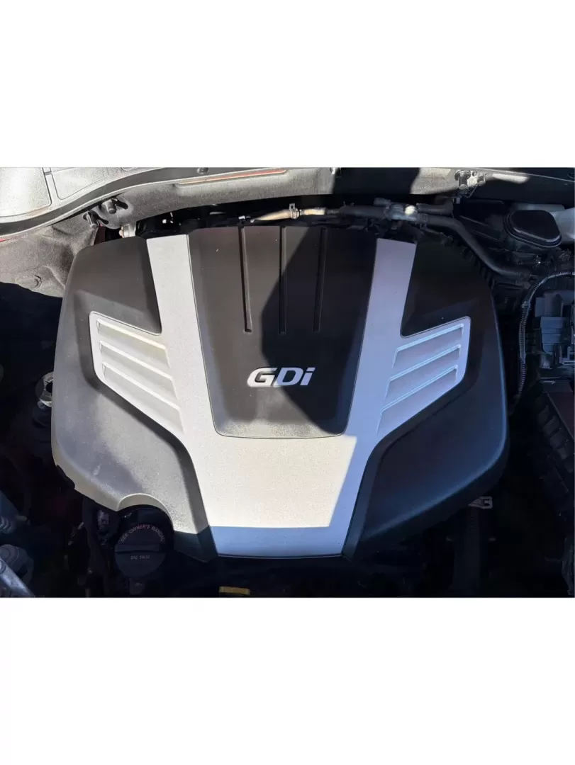 2017 Hyundai Santa Fe SE (KM8SMDHF0HU) with an 3.3L V-6 gasoline direct injection engine, 6A transmission, located at 1230 East Main St, Xenia, OH, 45385, (937) 908-9800, 39.688026, -83.910172 - **Adventure Awaits with This 2017 Hyundai Santa Fe SE - Your Ideal Family SUV!**<br /> <br /> Are you on the lookout for a versatile, spacious SUV that can easily accommodate your family's needs? Look no further than this stunning 2017 Hyundai Santa Fe SE, available now at Advantage Car and Credit i - Photo#11