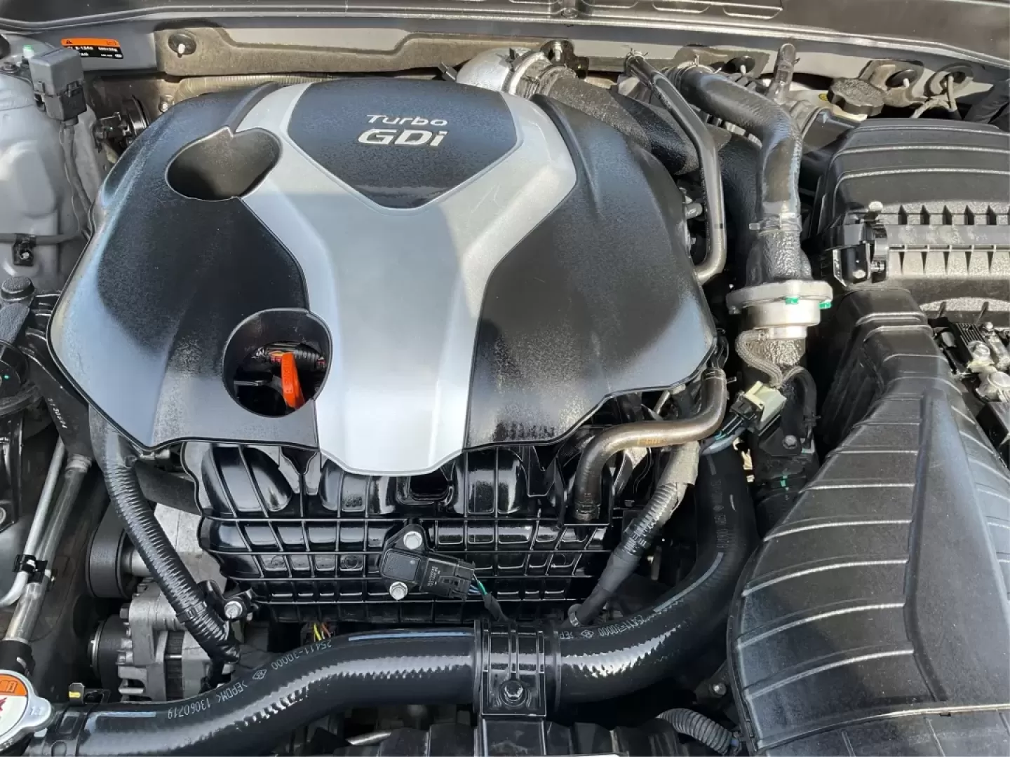 2014 Hyundai Sonata Limited 2.0T (5NPEC4AB3EH) with an 2L I-4 gasoline direct injection engine, 6-Speed Automatic transmission, located at 1951 S Dayton Lakeview Rd., New Carlisle, OH, 45344, (937) 908-9800, 39.890999, -84.050255 - Are you in search of the perfect blend of style, performance, and reliability for your daily commutes or family outings? Look no further! At Advantage Car and Credit in New Carlisle, OH, we proudly present this stunning 2014 Hyundai Sonata Limited 2.0T, a sedan designed for those who appreciate both - Photo#11