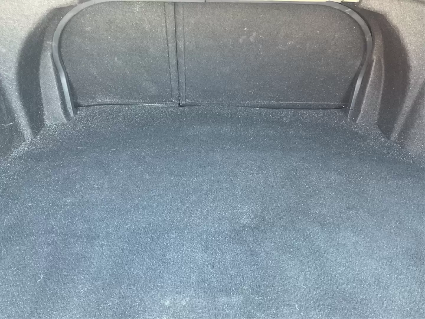 2014 Hyundai Sonata Limited 2.0T (5NPEC4AB3EH) with an 2L I-4 gasoline direct injection engine, 6-Speed Automatic transmission, located at 1951 S Dayton Lakeview Rd., New Carlisle, OH, 45344, (937) 908-9800, 39.890999, -84.050255 - Are you in search of the perfect blend of style, performance, and reliability for your daily commutes or family outings? Look no further! At Advantage Car and Credit in New Carlisle, OH, we proudly present this stunning 2014 Hyundai Sonata Limited 2.0T, a sedan designed for those who appreciate both - Photo#12