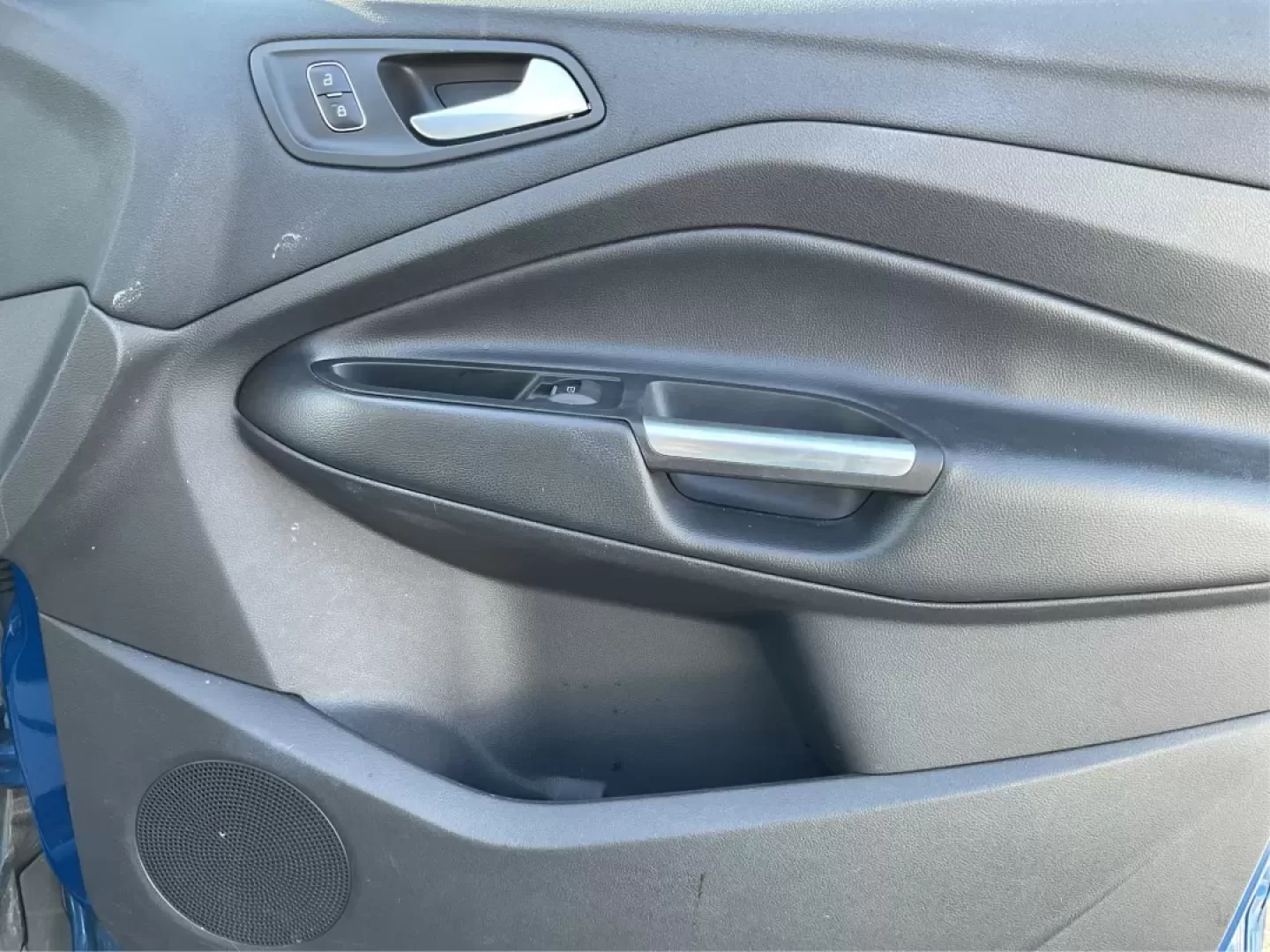 2017 Ford Escape Titanium (1FMCU0J90HU) with an 2.0L L4 DOHC 16V engine, 6A transmission, located at 4508 South Dixie Dr, Moraine, OH, 45439, (937) 908-9800, 39.689976, -84.218452 - **Adventure Awaits with the 2017 Ford Escape Titanium Perfect for Family Road Trips!**<br /> <br /> Are you ready to elevate your family adventures or daily commutes? Look no further than the 2017 Ford Escape Titanium, a sport utility vehicle designed for those who crave comfort, style, and functio - Photo#20