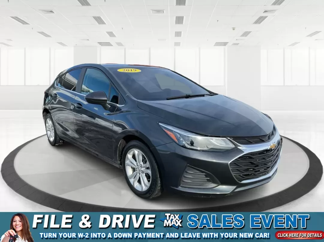 2019 Chevrolet Cruze LT (3G1BE6SM6KS) with an 1.4L I-4 gasoline direct injection engine, located at 1184 Kauffman Ave, Fairborn, OH, 45324, (937) 908-9800, 39.807072, -84.030914 - 2019 Chevrolet Cruze LT - Photo#0
