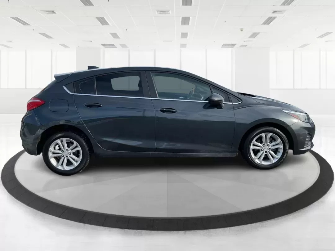 2019 Chevrolet Cruze LT (3G1BE6SM6KS) with an 1.4L I-4 gasoline direct injection engine, located at 1184 Kauffman Ave, Fairborn, OH, 45324, (937) 908-9800, 39.807072, -84.030914 - 2019 Chevrolet Cruze LT - Photo#1