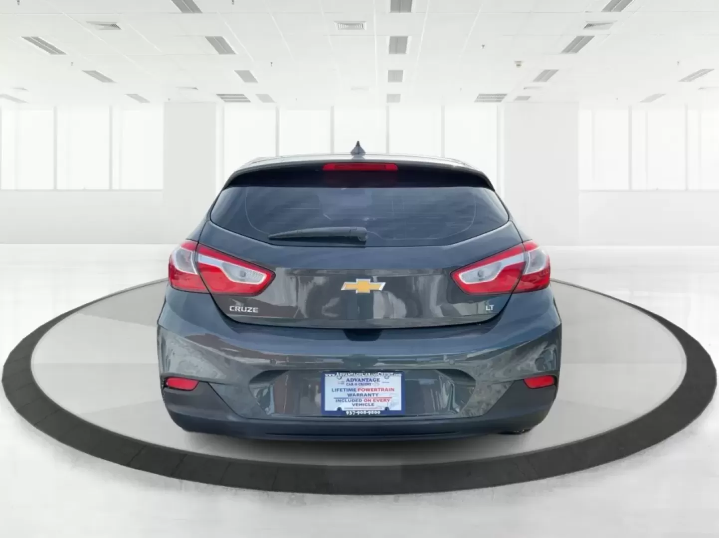 2019 Chevrolet Cruze LT (3G1BE6SM6KS) with an 1.4L I-4 gasoline direct injection engine, 6A transmission, located at 1184 Kauffman Ave, Fairborn, OH, 45324, (937) 908-9800, 39.807072, -84.030914 - ### Explore Life in Style with the 2019 Chevrolet Cruze LT Hatchback Perfect for Every Journey!<br /> <br /> Are you ready to elevate your daily commute or weekend adventures? The 2019 Chevrolet Cruze LT Hatchback offers a blend of efficiency, comfort, and style that suits a variety of lifestyles. - Photo#3