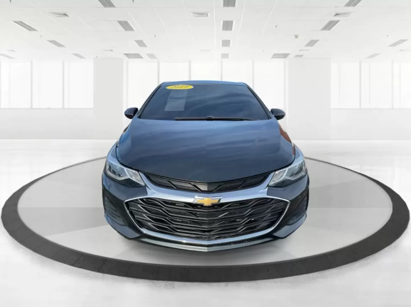 2019 Chevrolet Cruze LT (3G1BE6SM6KS) with an 1.4L I-4 gasoline direct injection engine, 6A transmission, located at 1184 Kauffman Ave, Fairborn, OH, 45324, (937) 908-9800, 39.807072, -84.030914 - ### Explore Life in Style with the 2019 Chevrolet Cruze LT Hatchback Perfect for Every Journey!<br /> <br /> Are you ready to elevate your daily commute or weekend adventures? The 2019 Chevrolet Cruze LT Hatchback offers a blend of efficiency, comfort, and style that suits a variety of lifestyles. - Photo#7