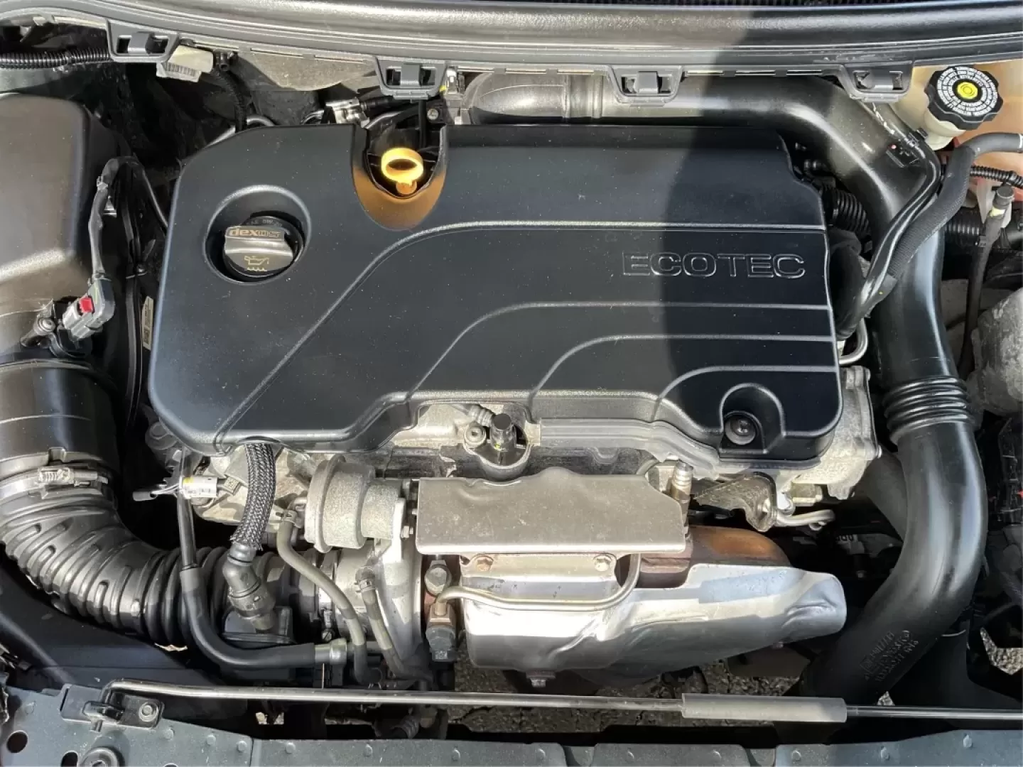 2019 Chevrolet Cruze LT (3G1BE6SM6KS) with an 1.4L I-4 gasoline direct injection engine, 6A transmission, located at 1184 Kauffman Ave, Fairborn, OH, 45324, (937) 908-9800, 39.807072, -84.030914 - ### Explore Life in Style with the 2019 Chevrolet Cruze LT Hatchback Perfect for Every Journey!<br /> <br /> Are you ready to elevate your daily commute or weekend adventures? The 2019 Chevrolet Cruze LT Hatchback offers a blend of efficiency, comfort, and style that suits a variety of lifestyles. - Photo#11