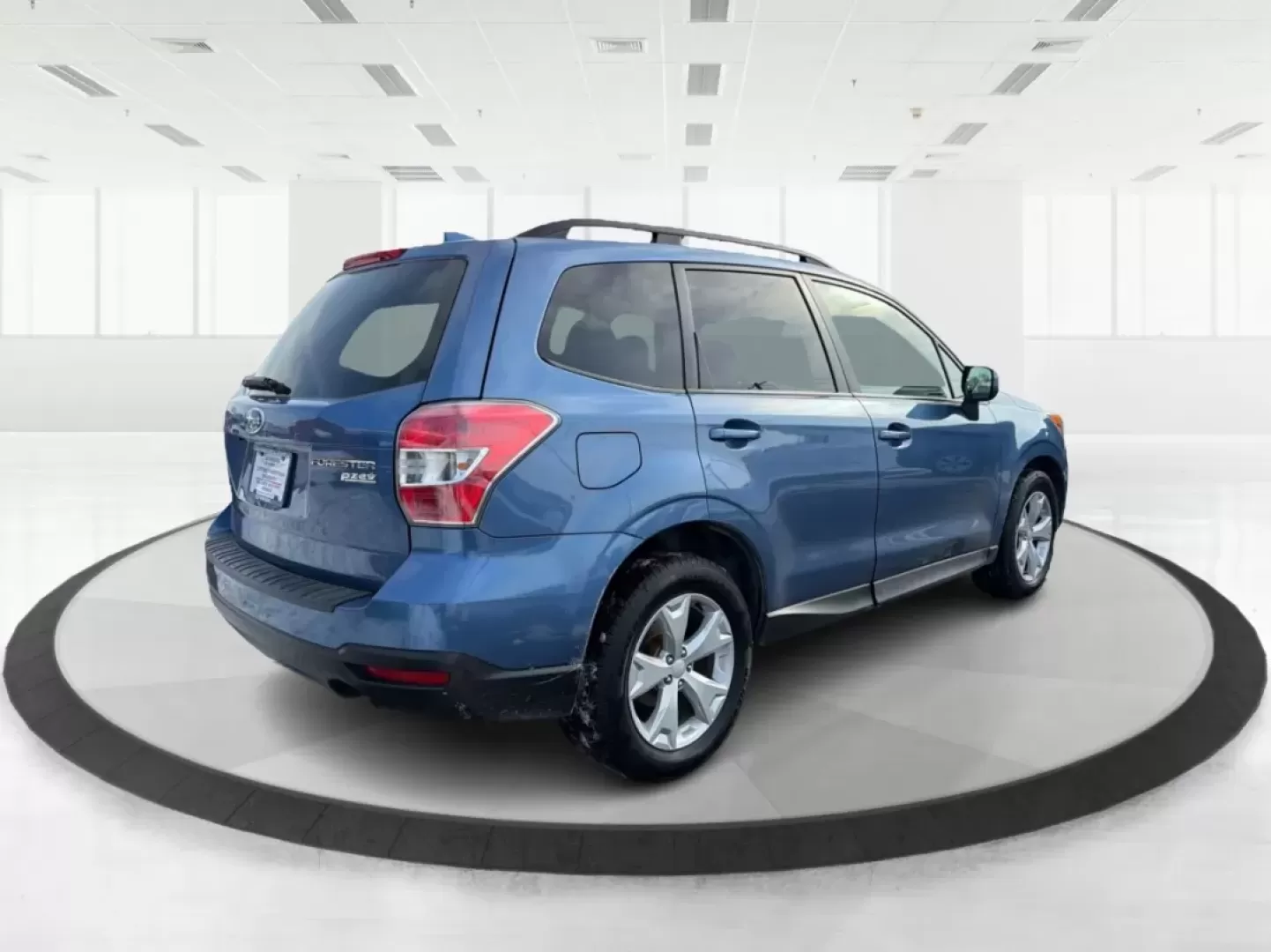 2016 Subaru Forester 2.5i Premium (JF2SJADC8GH) with an 2.5L H-4 DOHC engine, CVT transmission, located at 1184 Kauffman Ave, Fairborn, OH, 45324, (937) 908-9800, 39.807072, -84.030914 - If you're searching for a versatile and dependable vehicle that fits perfectly into your active lifestyle, look no further than this 2016 Subaru Forester 2.5i Premium. Ideal for weekend adventures, daily commutes, and everything in between, this SUV boasts a well-rounded combination of comfort, reli - Photo#2