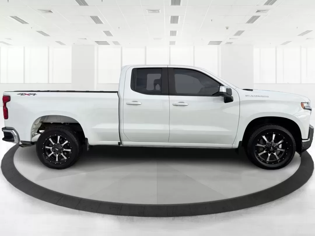 2020 Chevrolet Silverado 1500 4WD Double Cab Standard Bed LT (1GCRYDED6LZ) with an Other engine, located at 8750 N County Rd 25A, Piqua, OH, 45356, (937) 908-9800, 40.164391, -84.232513 - Are you ready to tackle your next big adventure without breaking the bank? The 2020 Chevrolet Silverado 1500 at Advantage Car and Credit in Piqua, OH, is your ideal companion for weekend getaways, family outings, or simply conquering your daily commute. With its rugged capabilities and comfortable r - Photo#1