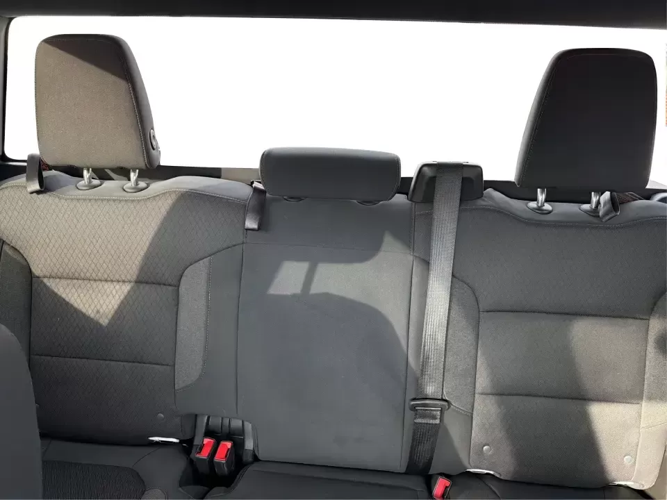 2020 Chevrolet Silverado 1500 4WD Double Cab Standard Bed LT (1GCRYDED6LZ) with an 5.3L V8 OHV 16V engine, 6A transmission, located at 1184 Kauffman Ave, Fairborn, OH, 45324, (937) 908-9800, 39.807072, -84.030914 - Are you ready to tackle your next big adventure without breaking the bank? The 2020 Chevrolet Silverado 1500 at Advantage Car and Credit in Piqua, OH, is your ideal companion for weekend getaways, family outings, or simply conquering your daily commute. With its rugged capabilities and comfortable r - Photo#14