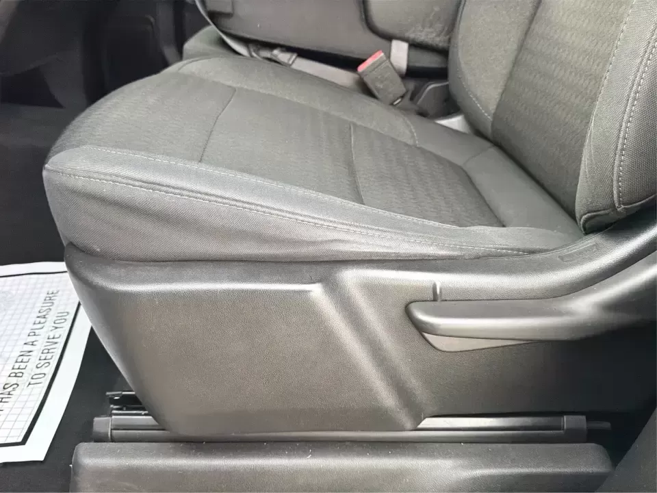 2020 Chevrolet Silverado 1500 4WD Double Cab Standard Bed LT (1GCRYDED6LZ) with an 5.3L V8 OHV 16V engine, 6A transmission, located at 1184 Kauffman Ave, Fairborn, OH, 45324, (937) 908-9800, 39.807072, -84.030914 - Are you ready to tackle your next big adventure without breaking the bank? The 2020 Chevrolet Silverado 1500 at Advantage Car and Credit in Piqua, OH, is your ideal companion for weekend getaways, family outings, or simply conquering your daily commute. With its rugged capabilities and comfortable r - Photo#18