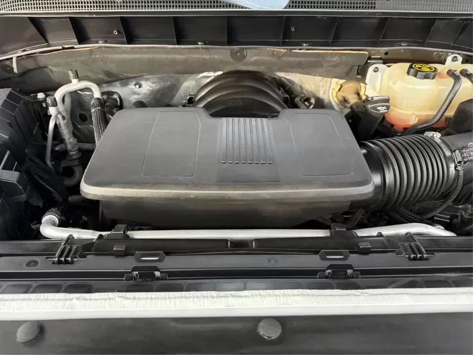2020 Chevrolet Silverado 1500 LT Double Cab 4WD (1GCRYDED6LZ) with an 5.3L V8 OHV 16V engine, 6A transmission, located at 1951 S Dayton Lakeview Rd., New Carlisle, OH, 45344, (937) 908-9800, 39.890999, -84.050255 - When your weekends revolve around hauling gear to the lake, towing a trailer to a jobsite, or packing up the family for a road trip down I70, a full-size truck that can handle real Ohio life makes all the difference. This **2020 Chevrolet Silverado 1500 LT Double Cab 4WD** is built for drivers who w- Photo#11
