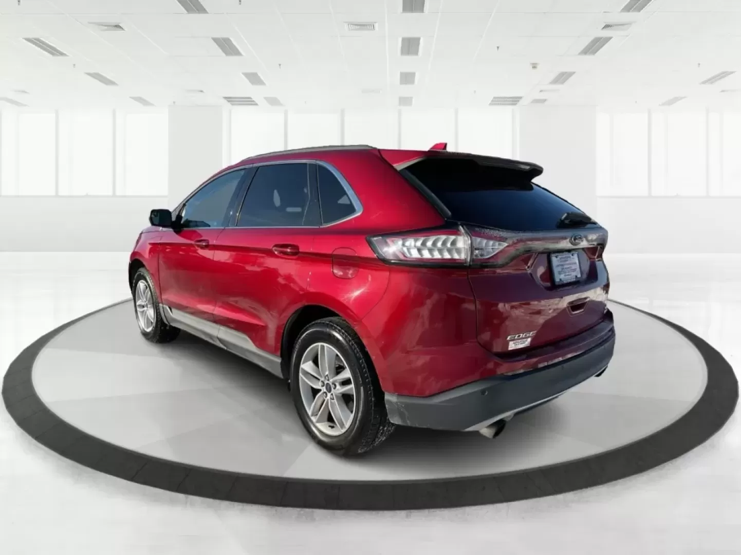 2016 Ford Edge SEL (2FMPK3J99GB) with an 2.0L L4 DOHC 16V engine, 6A transmission, located at 8750 N County Rd 25A, Piqua, OH, 45356, (937) 908-9800, 40.164391, -84.232513 - **Elevate Your Daily Drive with This 2016 Ford Edge SEL at Advantage Car and Credit - Piqua!**<br /> <br /> Are you ready to transform your daily commute or weekend adventures? The 2016 Ford Edge SEL is the perfect SUV to elevate your driving experience, whether you're hauling the kids to soccer pra - Photo#4