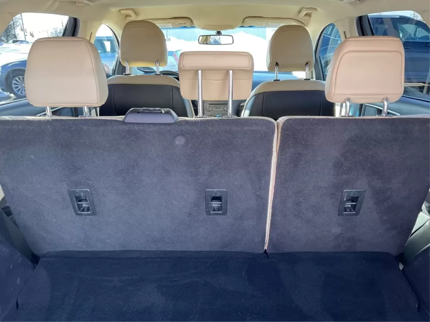 2016 Ford Edge SEL (2FMPK3J99GB) with an 2.0L L4 DOHC 16V engine, 6A transmission, located at 8750 N County Rd 25A, Piqua, OH, 45356, (937) 908-9800, 40.164391, -84.232513 - **Elevate Your Daily Drive with This 2016 Ford Edge SEL at Advantage Car and Credit - Piqua!**<br /> <br /> Are you ready to transform your daily commute or weekend adventures? The 2016 Ford Edge SEL is the perfect SUV to elevate your driving experience, whether you're hauling the kids to soccer pra - Photo#12