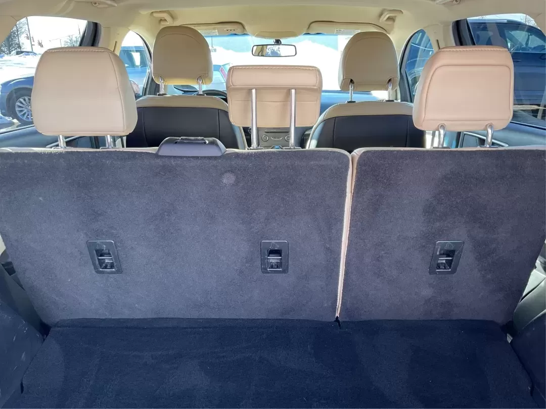 2016 Ford Edge SEL (2FMPK3J99GB) with an Other engine, located at 8750 N County Rd 25A, Piqua, OH, 45356, (937) 908-9800, 40.164391, -84.232513 - **Elevate Your Daily Drive with This 2016 Ford Edge SEL at Advantage Car and Credit - Piqua!**<br /> <br /> Are you ready to transform your daily commute or weekend adventures? The 2016 Ford Edge SEL is the perfect SUV to elevate your driving experience, whether you're hauling the kids to soccer pra - Photo#12