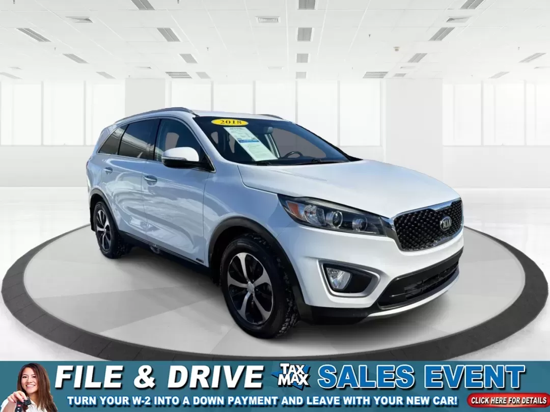 2018 Kia Sorento 2.0T EX (5XYPHDA11JG) with an 2L I-4 gasoline direct injection engine, 6A transmission, located at 880 E. National Road, Vandalia, OH, 45377, (937) 908-9800, 39.891918, -84.183594 - Experience the freedom of adventure with the 2018 Kia Sorento EX, available at Advantage Car and Credit in Vandalia, OH! This SUV is not just a vehicle; it's a companion for families, commuters, and weekend explorers alike. With its robust features and versatile design, the Sorento is perfect for ev - Photo#0