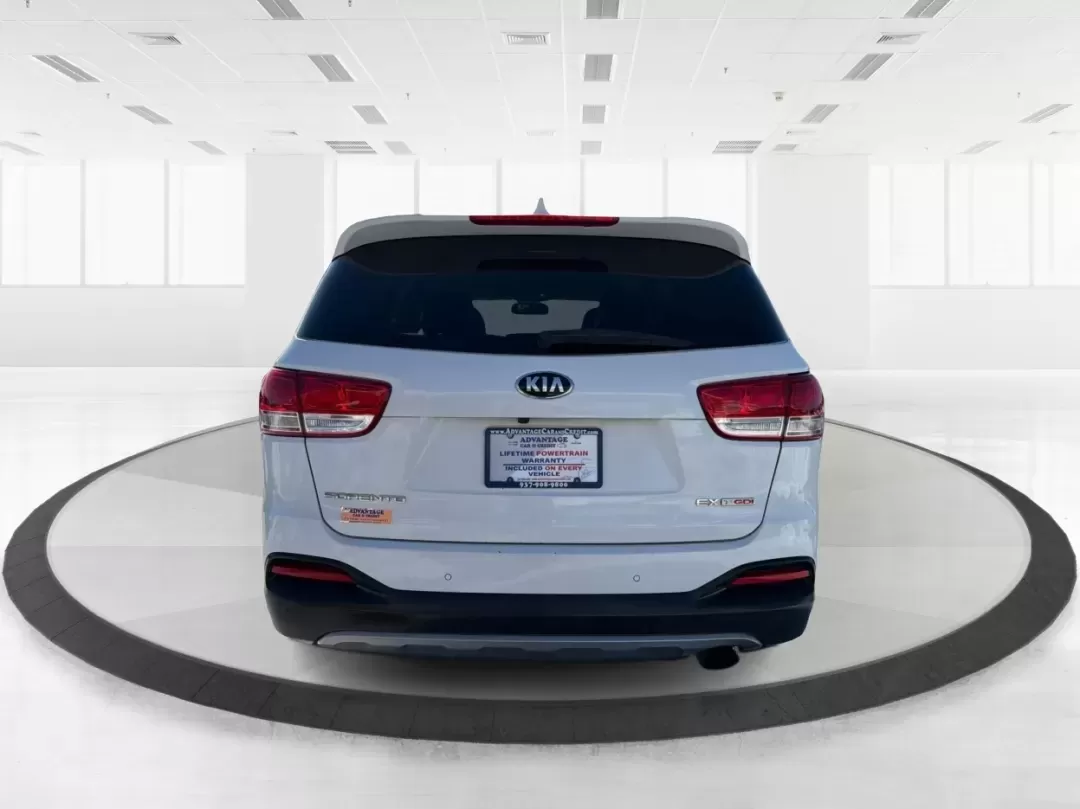 2018 Kia Sorento 2.0T EX (5XYPHDA11JG) with an 2L I-4 gasoline direct injection engine, 6A transmission, located at 880 E. National Road, Vandalia, OH, 45377, (937) 908-9800, 39.891918, -84.183594 - Experience the freedom of adventure with the 2018 Kia Sorento EX, available at Advantage Car and Credit in Vandalia, OH! This SUV is not just a vehicle; it's a companion for families, commuters, and weekend explorers alike. With its robust features and versatile design, the Sorento is perfect for ev - Photo#3