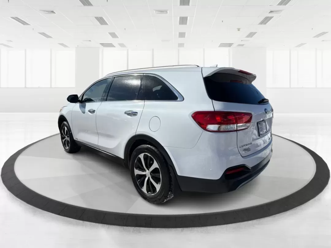 2018 Kia Sorento 2.0T EX (5XYPHDA11JG) with an 2L I-4 gasoline direct injection engine, 6A transmission, located at 880 E. National Road, Vandalia, OH, 45377, (937) 908-9800, 39.891918, -84.183594 - Experience the freedom of adventure with the 2018 Kia Sorento EX, available at Advantage Car and Credit in Vandalia, OH! This SUV is not just a vehicle; it's a companion for families, commuters, and weekend explorers alike. With its robust features and versatile design, the Sorento is perfect for ev - Photo#4