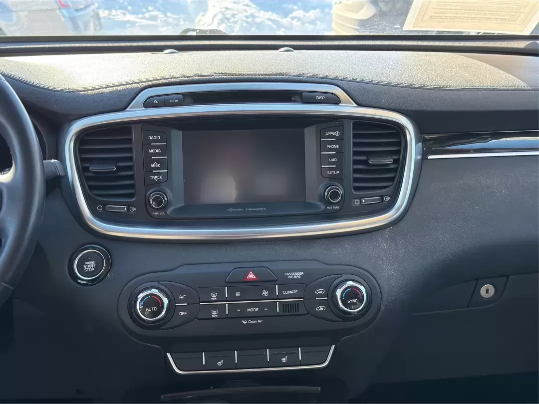 2018 Kia Sorento 2.0T EX (5XYPHDA11JG) with an 2L I-4 gasoline direct injection engine, 6A transmission, located at 880 E. National Road, Vandalia, OH, 45377, (937) 908-9800, 39.891918, -84.183594 - Experience the freedom of adventure with the 2018 Kia Sorento EX, available at Advantage Car and Credit in Vandalia, OH! This SUV is not just a vehicle; it's a companion for families, commuters, and weekend explorers alike. With its robust features and versatile design, the Sorento is perfect for ev - Photo#13