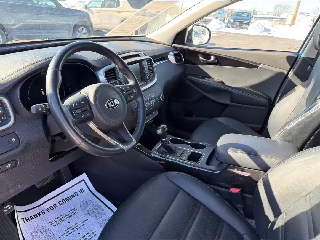 2018 Kia Sorento 2.0T EX (5XYPHDA11JG) with an 2L I-4 gasoline direct injection engine, 6A transmission, located at 8750 N County Rd 25A, Piqua, OH, 45356, (937) 908-9800, 40.164391, -84.232513 - Experience the freedom of adventure with the 2018 Kia Sorento EX, available at Advantage Car and Credit in Vandalia, OH! This SUV is not just a vehicle; it's a companion for families, commuters, and weekend explorers alike. With its robust features and versatile design, the Sorento is perfect for ev - Photo#9
