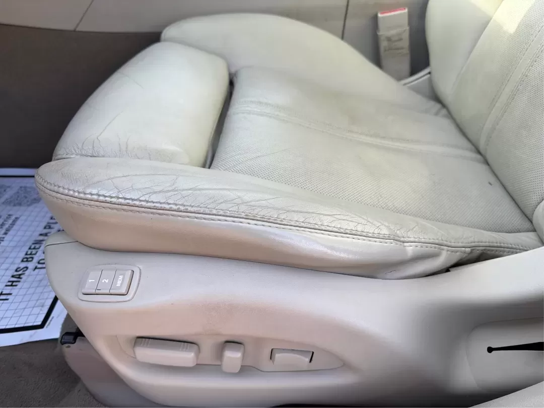 2011 Cadillac SRX Luxury Collection (3GYFNAEY4BS) with an Ecotec 3L V-6 gasoline direct injection engine, located at 401 Woodman Dr, Riverside, OH, 45431, (937) 908-9800, 39.760899, -84.123421 - **Discover Luxury and Versatility with the 2011 Cadillac SRX at Advantage Car and Credit Riverside!**<br /> <br /> Are you in the market for a stylish SUV that perfectly suits your busy lifestyle? Look no further than the stunning 2011 Cadillac SRX, available now at Advantage Car and Credit in Rive - Photo#18