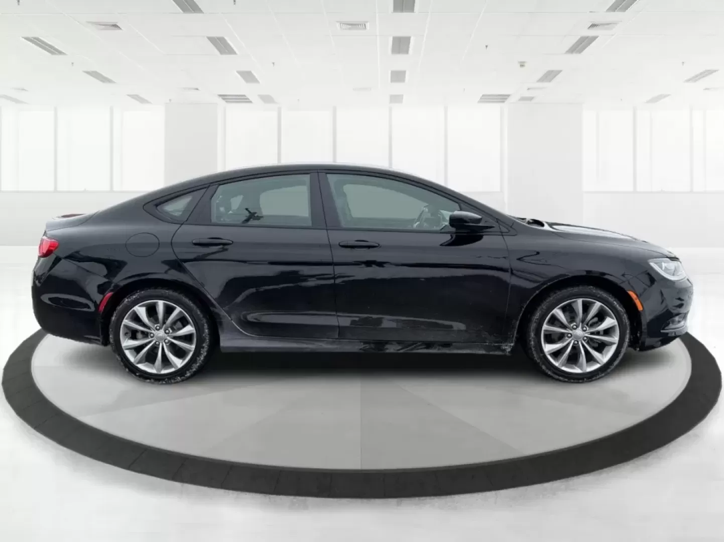 2016 Chrysler 200 S (1C3CCCBB9GN) with an Pentastar 3.6L V-6 DOHC engine, 9A transmission, located at 1951 S Dayton Lakeview Rd., New Carlisle, OH, 45344, (937) 908-9800, 39.890999, -84.050255 - Elevate your driving experience and embrace adventure with the 2016 Chrysler 200 S, now available at Advantage Car and Credit, your trusted Buy Here Pay Here dealership located at 1951 S Dayton-Lakeview Rd, New Carlisle, OH 45344. Whether you're commuting through the bustling streets of New Carlisle - Photo#1