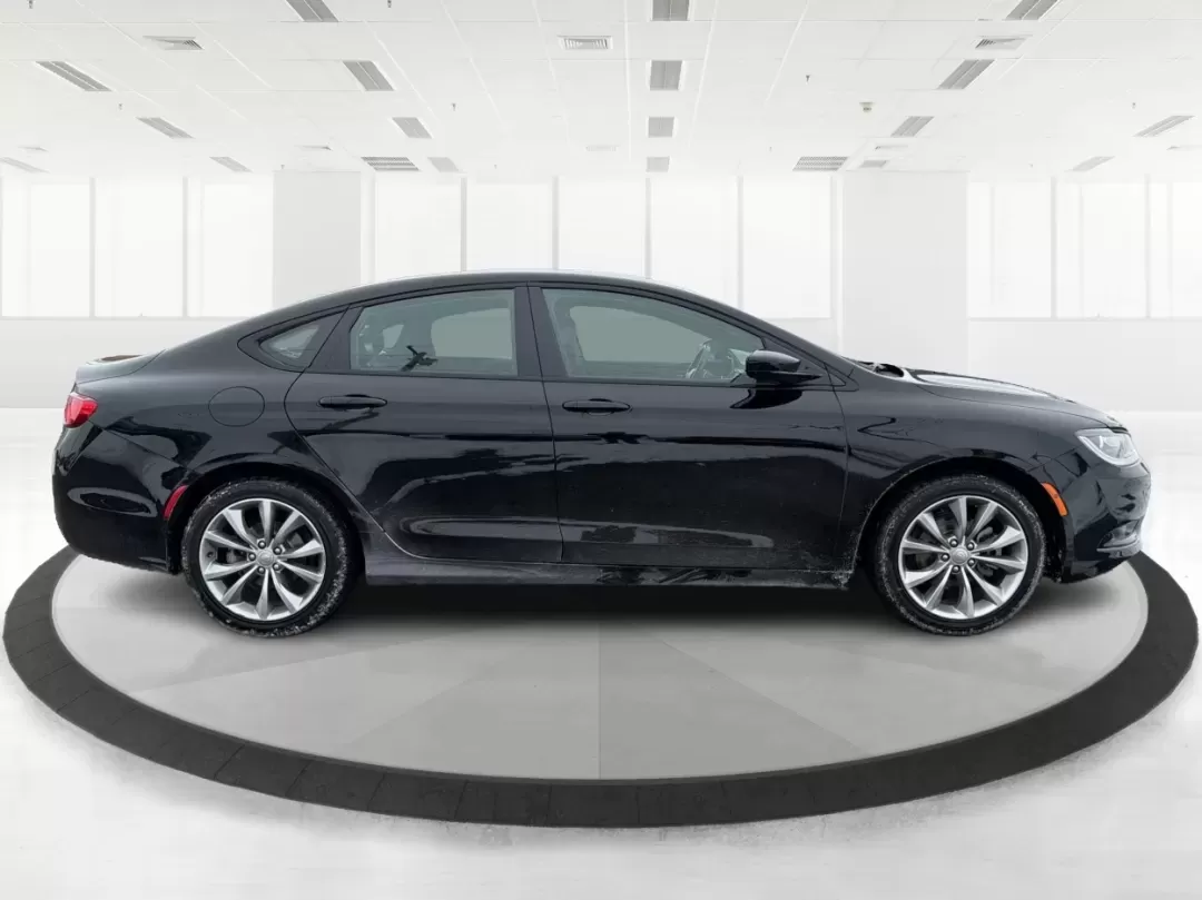 2016 Chrysler 200 S (1C3CCCBB9GN) with an Pentastar 3.6L V-6 DOHC engine, 9A transmission, located at 1951 S Dayton Lakeview Rd., New Carlisle, OH, 45344, (937) 908-9800, 39.890999, -84.050255 - Elevate your driving experience and embrace adventure with the 2016 Chrysler 200 S, now available at Advantage Car and Credit, your trusted Buy Here Pay Here dealership located at 1951 S Dayton-Lakeview Rd, New Carlisle, OH 45344. Whether you're commuting through the bustling streets of New Carlisle - Photo#1