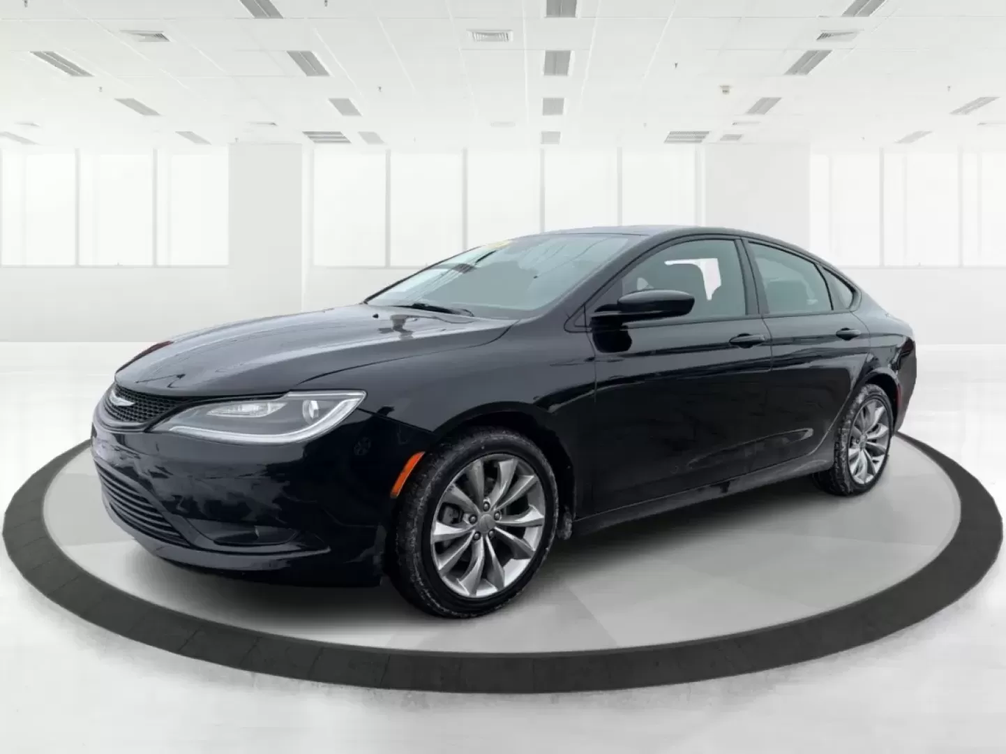 2016 Chrysler 200 S (1C3CCCBB9GN) with an Pentastar 3.6L V-6 DOHC engine, 9A transmission, located at 1951 S Dayton Lakeview Rd., New Carlisle, OH, 45344, (937) 908-9800, 39.890999, -84.050255 - Elevate your driving experience and embrace adventure with the 2016 Chrysler 200 S, now available at Advantage Car and Credit, your trusted Buy Here Pay Here dealership located at 1951 S Dayton-Lakeview Rd, New Carlisle, OH 45344. Whether you're commuting through the bustling streets of New Carlisle - Photo#8