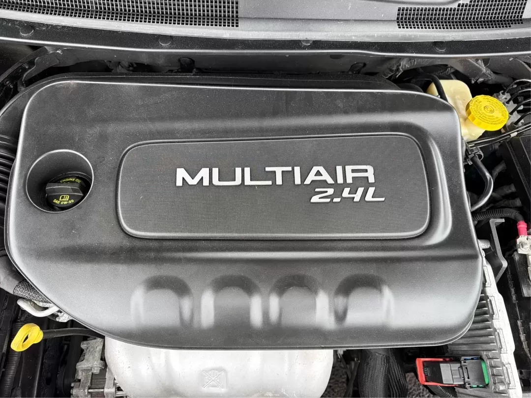 2016 Chrysler 200 S (1C3CCCBB9GN) with an Pentastar 3.6L V-6 DOHC engine, 9A transmission, located at 1951 S Dayton Lakeview Rd., New Carlisle, OH, 45344, (937) 908-9800, 39.890999, -84.050255 - Elevate your driving experience and embrace adventure with the 2016 Chrysler 200 S, now available at Advantage Car and Credit, your trusted Buy Here Pay Here dealership located at 1951 S Dayton-Lakeview Rd, New Carlisle, OH 45344. Whether you're commuting through the bustling streets of New Carlisle - Photo#11