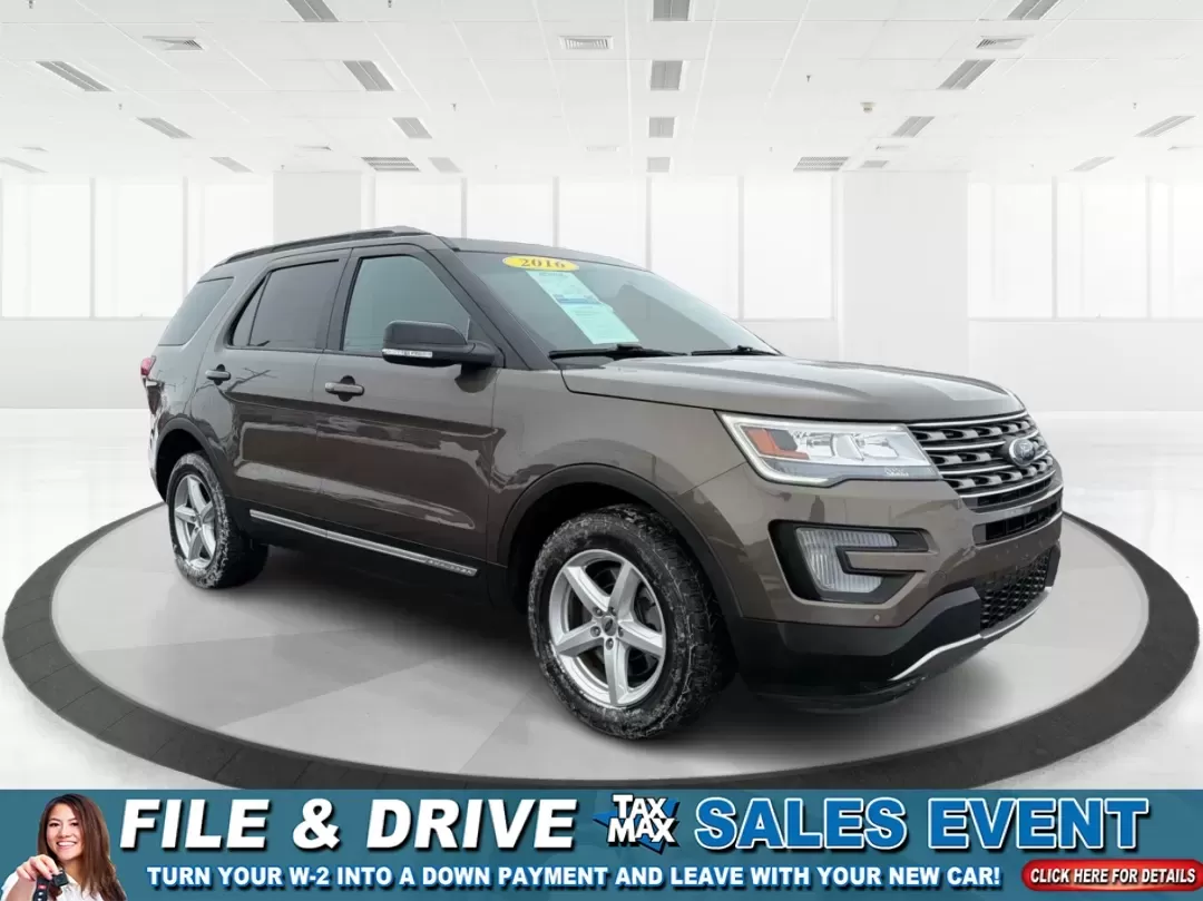 2016 Ford Explorer XLT (1FM5K8D89GG) with an EcoBoost 2.3L I-4 gasoline direct injection engine, 6-Speed Automatic transmission, located at 1951 S Dayton Lakeview Rd., New Carlisle, OH, 45344, (937) 908-9800, 39.890999, -84.050255 - Looking for a versatile and reliable vehicle that can accommodate your family adventures, weekend getaways, and daily commutes? Look no further than the 2016 Ford Explorer XLT, available now at Advantage Car and Credit in New Carlisle, OH. With a spacious interior and advanced technology features, t - Photo#0