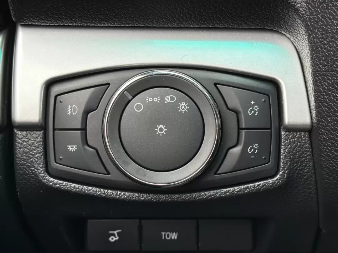 2016 Ford Explorer XLT (1FM5K8D89GG) with an EcoBoost 2.3L I-4 gasoline direct injection engine, 6-Speed Automatic transmission, located at 1951 S Dayton Lakeview Rd., New Carlisle, OH, 45344, (937) 908-9800, 39.890999, -84.050255 - Looking for a versatile and reliable vehicle that can accommodate your family adventures, weekend getaways, and daily commutes? Look no further than the 2016 Ford Explorer XLT, available now at Advantage Car and Credit in New Carlisle, OH. With a spacious interior and advanced technology features, t - Photo#17