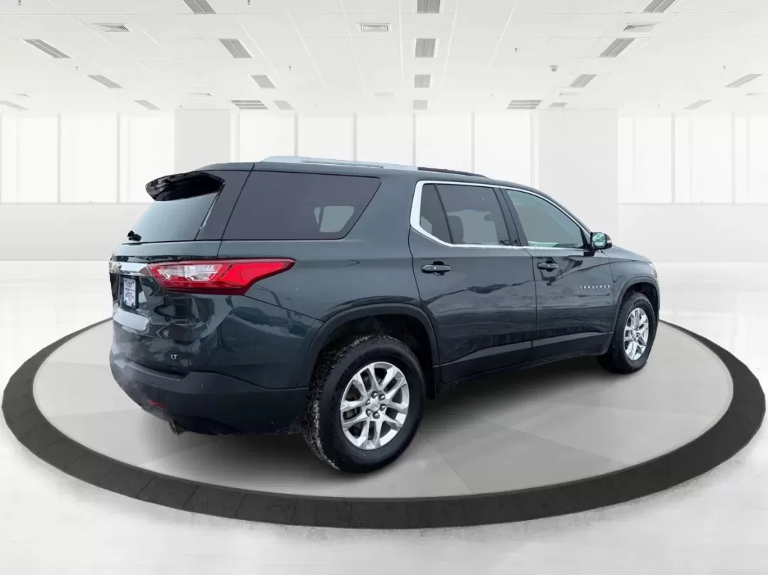 2018 Chevrolet Traverse 1LT (1GNERGKW2JJ) with an 3.6L V-6 gasoline direct injection engine, 9A transmission, located at 1951 S Dayton Lakeview Rd., New Carlisle, OH, 45344, (937) 908-9800, 39.890999, -84.050255 - **Conquer Every Adventure with the 2018 Chevrolet Traverse!** <br /> <br /> Are you ready to embark on exhilarating weekend getaways or tackle the daily grind with the perfect blend of comfort and reliability? Look no further than this stunning 2018 Chevrolet Traverse at Advantage Car and Credit in - Photo#2