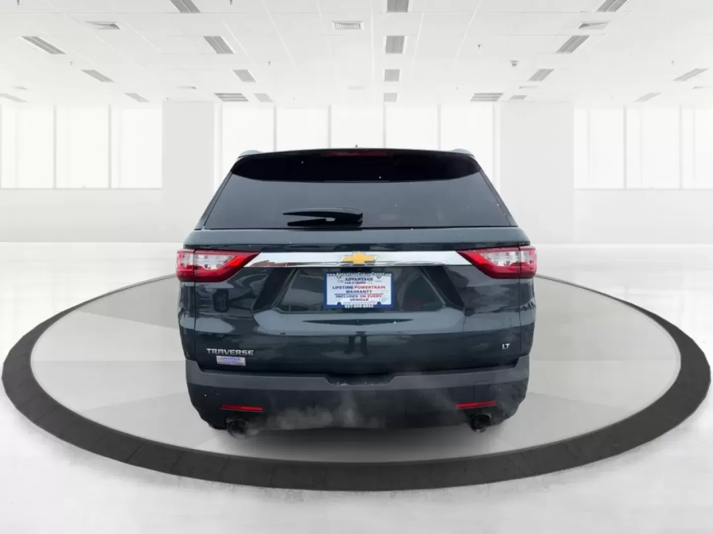 2018 Chevrolet Traverse 1LT (1GNERGKW2JJ) with an 3.6L V-6 gasoline direct injection engine, 9A transmission, located at 1951 S Dayton Lakeview Rd., New Carlisle, OH, 45344, (937) 908-9800, 39.890999, -84.050255 - **Conquer Every Adventure with the 2018 Chevrolet Traverse!** <br /> <br /> Are you ready to embark on exhilarating weekend getaways or tackle the daily grind with the perfect blend of comfort and reliability? Look no further than this stunning 2018 Chevrolet Traverse at Advantage Car and Credit in - Photo#3