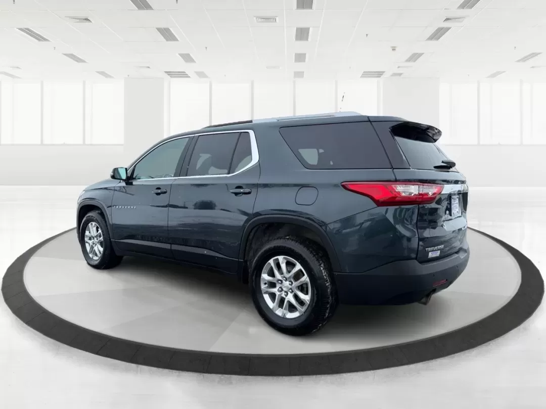 2018 Chevrolet Traverse 1LT (1GNERGKW2JJ) with an 3.6L V-6 gasoline direct injection engine, 9A transmission, located at 1951 S Dayton Lakeview Rd., New Carlisle, OH, 45344, (937) 908-9800, 39.890999, -84.050255 - **Conquer Every Adventure with the 2018 Chevrolet Traverse!** <br /> <br /> Are you ready to embark on exhilarating weekend getaways or tackle the daily grind with the perfect blend of comfort and reliability? Look no further than this stunning 2018 Chevrolet Traverse at Advantage Car and Credit in - Photo#4