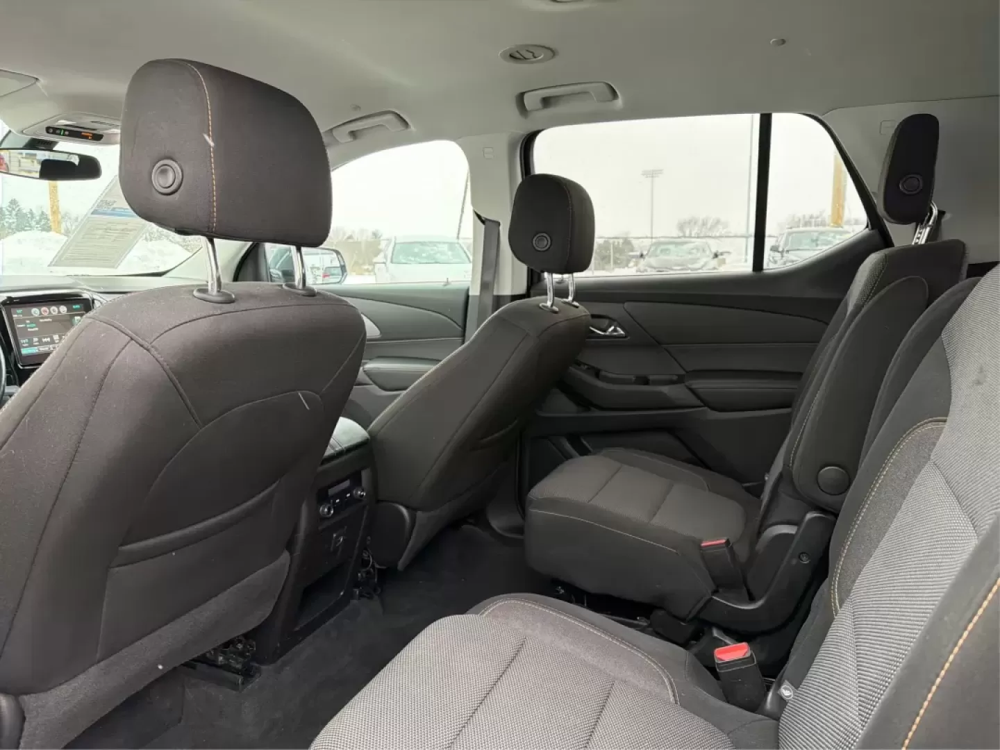 2018 Chevrolet Traverse 1LT (1GNERGKW2JJ) with an 3.6L V-6 gasoline direct injection engine, 9A transmission, located at 1951 S Dayton Lakeview Rd., New Carlisle, OH, 45344, (937) 908-9800, 39.890999, -84.050255 - **Conquer Every Adventure with the 2018 Chevrolet Traverse!** <br /> <br /> Are you ready to embark on exhilarating weekend getaways or tackle the daily grind with the perfect blend of comfort and reliability? Look no further than this stunning 2018 Chevrolet Traverse at Advantage Car and Credit in - Photo#10