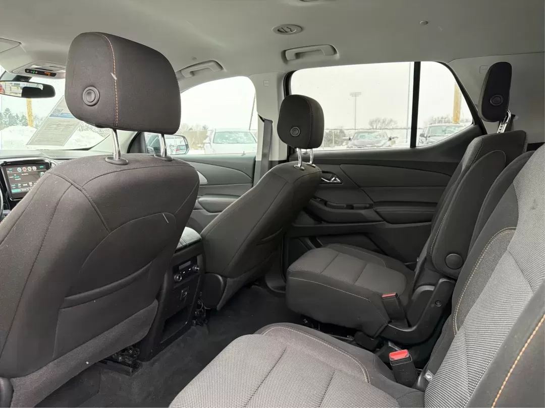 2018 Chevrolet Traverse 1LT (1GNERGKW2JJ) with an 3.6L V-6 gasoline direct injection engine, 9A transmission, located at 1951 S Dayton Lakeview Rd., New Carlisle, OH, 45344, (937) 908-9800, 39.890999, -84.050255 - **Conquer Every Adventure with the 2018 Chevrolet Traverse!** <br /> <br /> Are you ready to embark on exhilarating weekend getaways or tackle the daily grind with the perfect blend of comfort and reliability? Look no further than this stunning 2018 Chevrolet Traverse at Advantage Car and Credit in - Photo#10