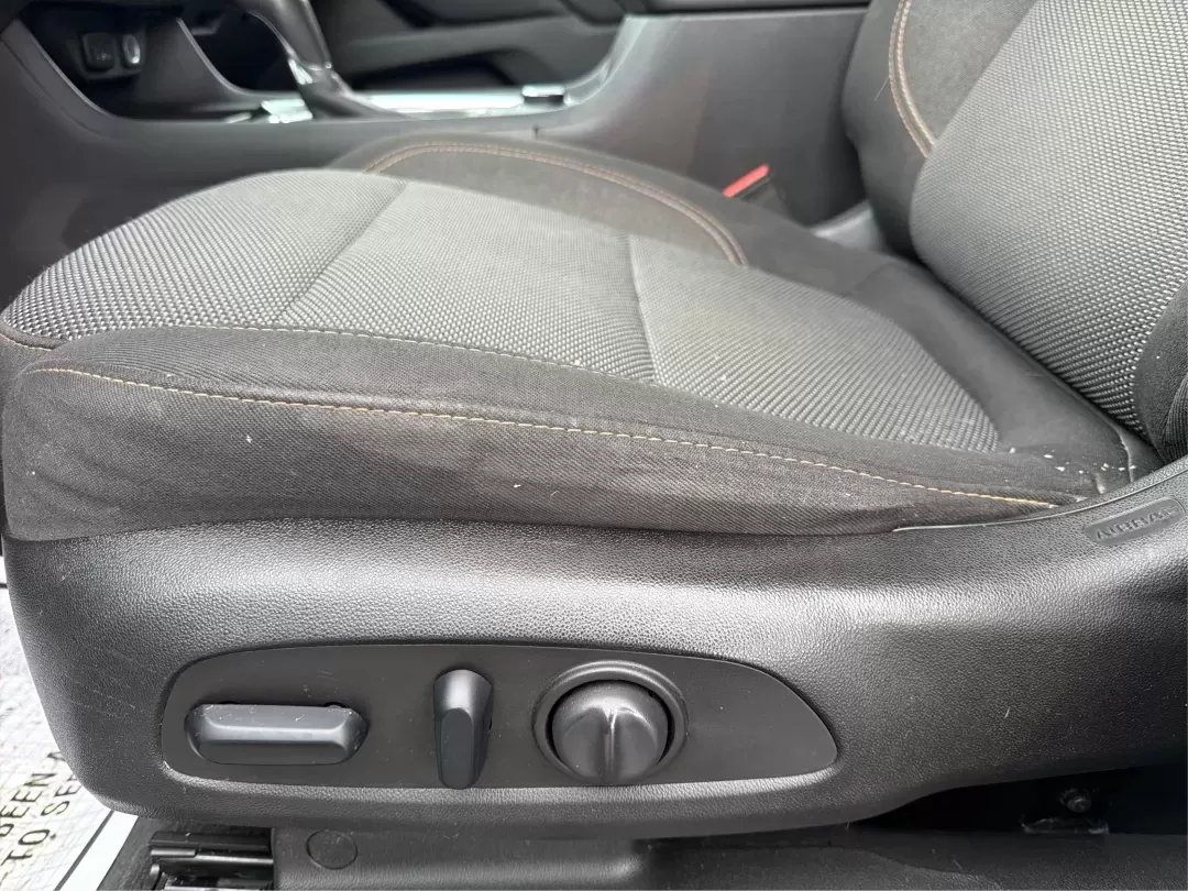 2018 Chevrolet Traverse 1LT (1GNERGKW2JJ) with an 3.6L V-6 gasoline direct injection engine, 9A transmission, located at 1951 S Dayton Lakeview Rd., New Carlisle, OH, 45344, (937) 908-9800, 39.890999, -84.050255 - **Conquer Every Adventure with the 2018 Chevrolet Traverse!** <br /> <br /> Are you ready to embark on exhilarating weekend getaways or tackle the daily grind with the perfect blend of comfort and reliability? Look no further than this stunning 2018 Chevrolet Traverse at Advantage Car and Credit in - Photo#18