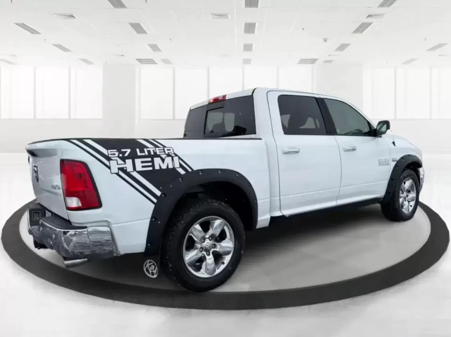 2016 Ram 1500 Big Horn (3C6RR7LT1GG) with an HEMI 5.7L V-8 variable valve control engine, 6A transmission, located at 8750 N County Rd 25A, Piqua, OH, 45356, (937) 908-9800, 40.164391, -84.232513 - ### Unleash Your Adventurous Spirit with the 2016 Ram 1500 Big Horn at Advantage Car and Credit - Piqua!<br /> <br /> Are you searching for the perfect truck that seamlessly combines power, comfort, and reliability for your next weekend getaway or daily commute? Look no further than the 2016 Ram 150 - Photo#2