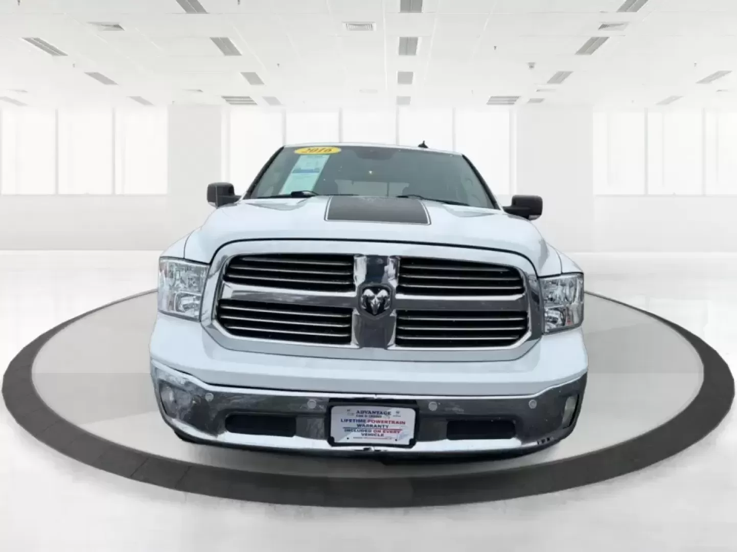 2016 Ram 1500 Big Horn (3C6RR7LT1GG) with an HEMI 5.7L V-8 variable valve control engine, 6A transmission, located at 8750 N County Rd 25A, Piqua, OH, 45356, (937) 908-9800, 40.164391, -84.232513 - ### Unleash Your Adventurous Spirit with the 2016 Ram 1500 Big Horn at Advantage Car and Credit - Piqua!<br /> <br /> Are you searching for the perfect truck that seamlessly combines power, comfort, and reliability for your next weekend getaway or daily commute? Look no further than the 2016 Ram 150 - Photo#7