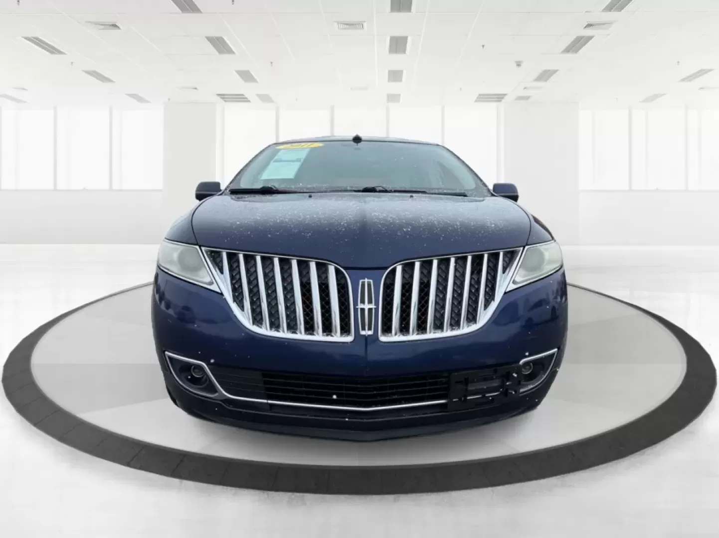 2011 Lincoln MKX Base (2LMDJ6JK8BB) with an Other engine, located at 8750 N County Rd 25A, Piqua, OH, 45356, (937) 908-9800, 40.164391, -84.232513 - **Discover Comfort and Style with This 2011 Lincoln MKX at Advantage Car and Credit - Piqua!**<br /> <br /> Are you in the market for a vehicle that perfectly combines luxury, comfort, and versatility? Look no further! The 2011 Lincoln MKX is the ideal choice for growing families, busy professionals - Photo#7