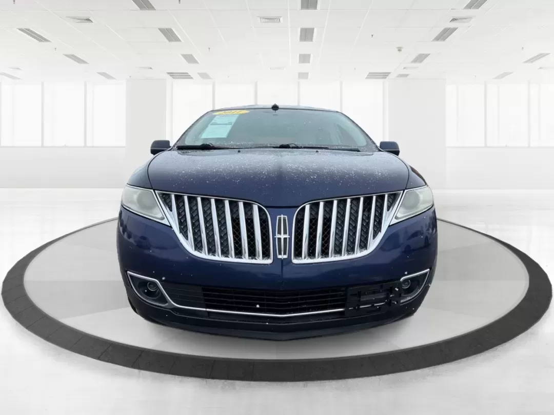 2011 Lincoln MKX Base (2LMDJ6JK8BB) with an Other engine, located at 8750 N County Rd 25A, Piqua, OH, 45356, (937) 908-9800, 40.164391, -84.232513 - **Discover Comfort and Style with This 2011 Lincoln MKX at Advantage Car and Credit - Piqua!**<br /> <br /> Are you in the market for a vehicle that perfectly combines luxury, comfort, and versatility? Look no further! The 2011 Lincoln MKX is the ideal choice for growing families, busy professionals - Photo#7