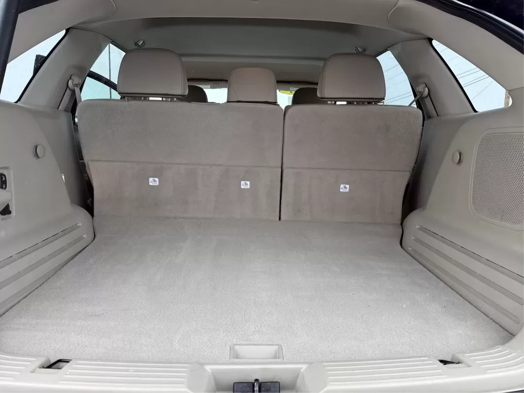 2011 Lincoln MKX Base (2LMDJ6JK8BB) with an Other engine, located at 8750 N County Rd 25A, Piqua, OH, 45356, (937) 908-9800, 40.164391, -84.232513 - **Discover Comfort and Style with This 2011 Lincoln MKX at Advantage Car and Credit - Piqua!**<br /> <br /> Are you in the market for a vehicle that perfectly combines luxury, comfort, and versatility? Look no further! The 2011 Lincoln MKX is the ideal choice for growing families, busy professionals - Photo#12