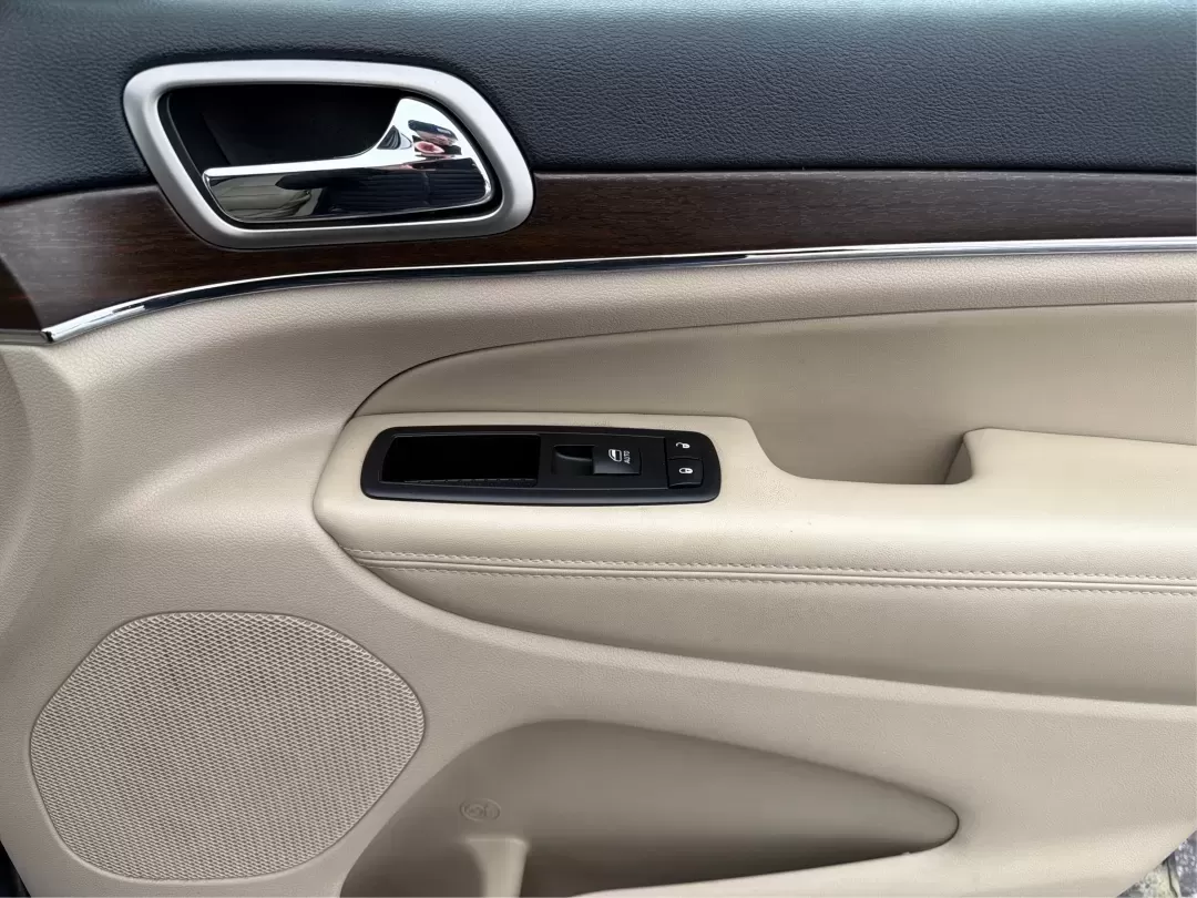 2015 Jeep Grand Cherokee Limited (1C4RJFBG1FC) with an Other engine, located at 1099 N County Rd 25A , Troy, OH, 45373, (937) 908-9800, 40.057079, -84.212883 - 2015 Jeep Grand Cherokee Limited - Photo#20