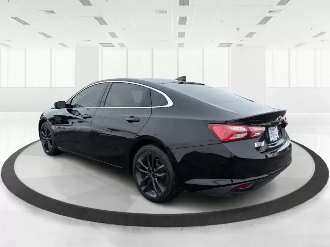 2020 Chevrolet Malibu FWD LT (1G1ZD5ST9LF) with an ECOTEC 1.5L I-4 gasoline direct injection engine, located at 1184 Kauffman Ave, Fairborn, OH, 45324, (937) 908-9800, 39.807072, -84.030914 - 2020 Chevrolet Malibu FWD LT - Photo#4