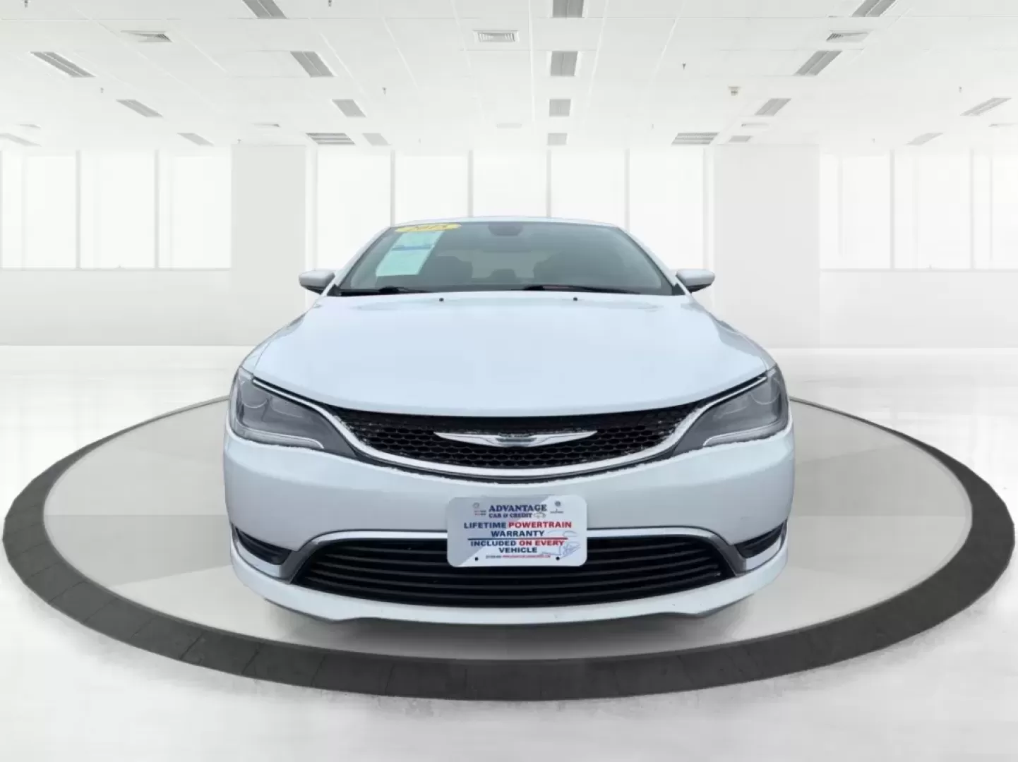 2015 Chrysler 200 Limited (1C3CCCAB2FN) with an 3.6L V-6 DOHC engine, 9-Speed Automatic transmission, located at 1184 Kauffman Ave, Fairborn, OH, 45324, (937) 908-9800, 39.807072, -84.030914 - Are you in the market for a reliable sedan that seamlessly blends comfort, performance, and style? Look no further! At Advantage Car and Credit in Fairborn, OH, we present a fantastic opportunity for you to own the 2015 Chrysler 200 Limited. This vehicle is not just a car; it's your perfect companio - Photo#7